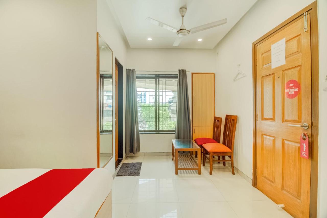 מלון מומביי Oyo Flagship 572 Santacruz West מראה חיצוני תמונה