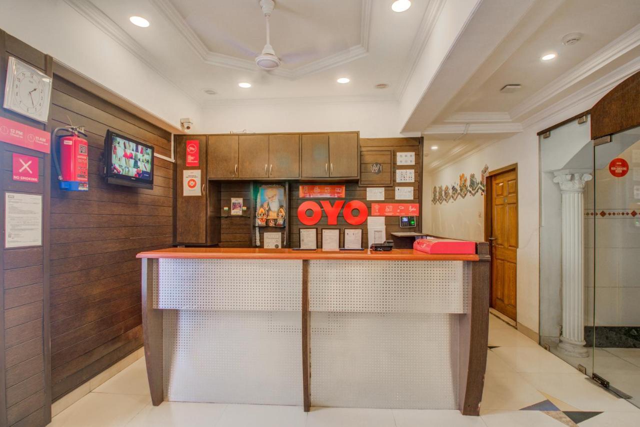 מלון מומביי Oyo Flagship 572 Santacruz West מראה חיצוני תמונה