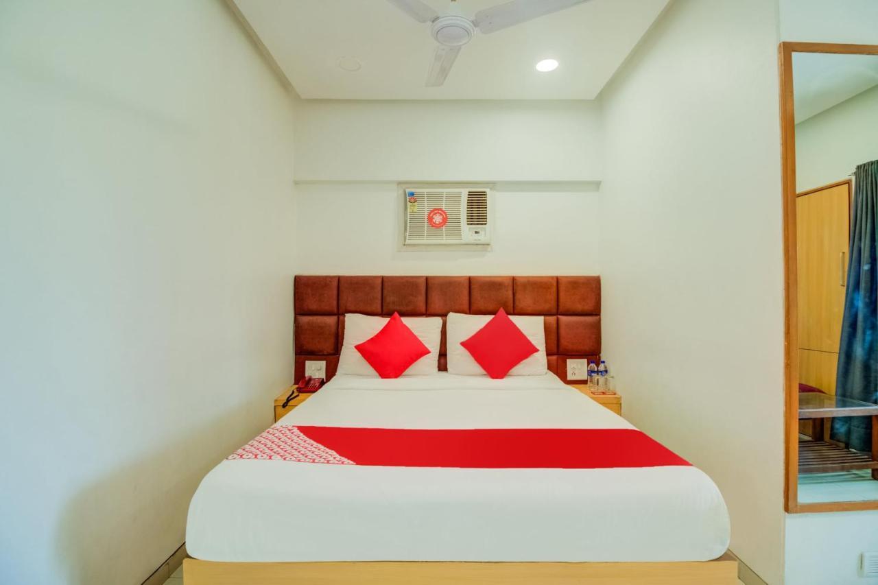 מלון מומביי Oyo Flagship 572 Santacruz West מראה חיצוני תמונה