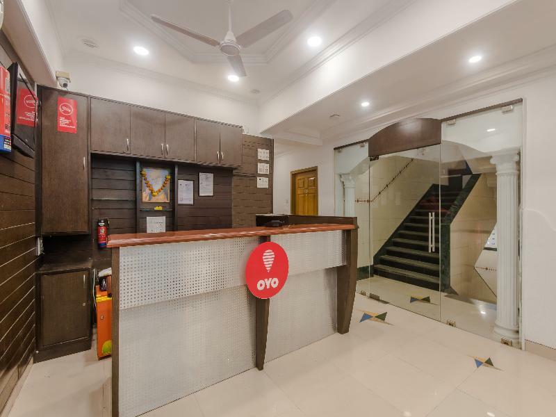 מלון מומביי Oyo Flagship 572 Santacruz West מראה חיצוני תמונה